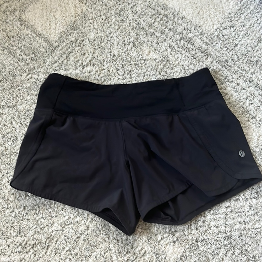 Size 4 Speed Up Lululemon shorts